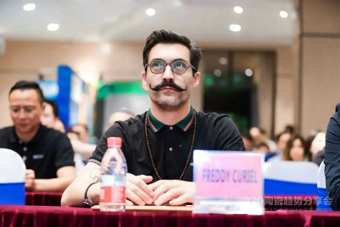 仿古磚加盟,仿古磚招商,仿古磚十大品牌,金達雅瓷磚,噴墨磚